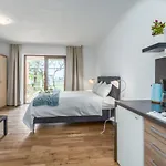Zomzi Apartment *